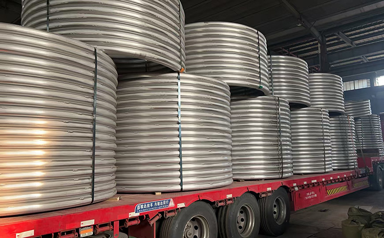 外半圓管與魚鱗半管區(qū)別是什么？